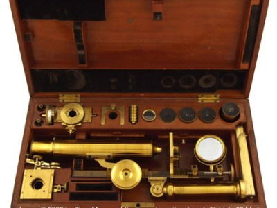 How much did a microscope cost in the 1830s and 1840s?